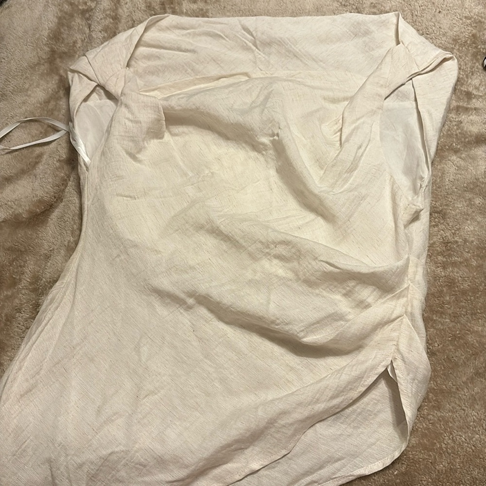 DISSH One-Shoulder Cream Two Piece Set